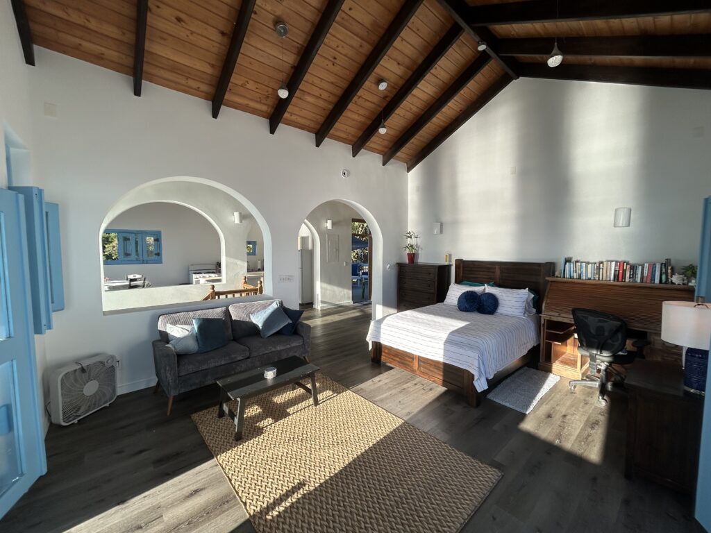 Queen Bed & Work Desk